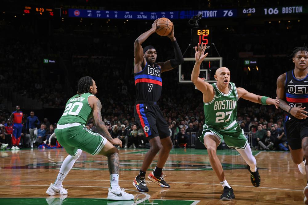 尤其是在四 尤其是在四