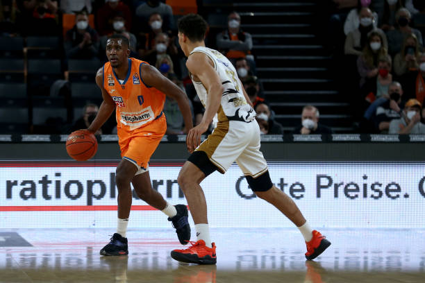 一脚的准确 一脚的准确